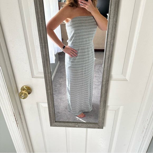 White House Black Market Dresses & Skirts - WHBM maxi dress medium